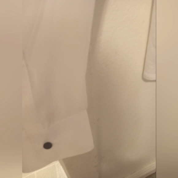 Kenneth C.ole women's white button down - Picture 3 of 3